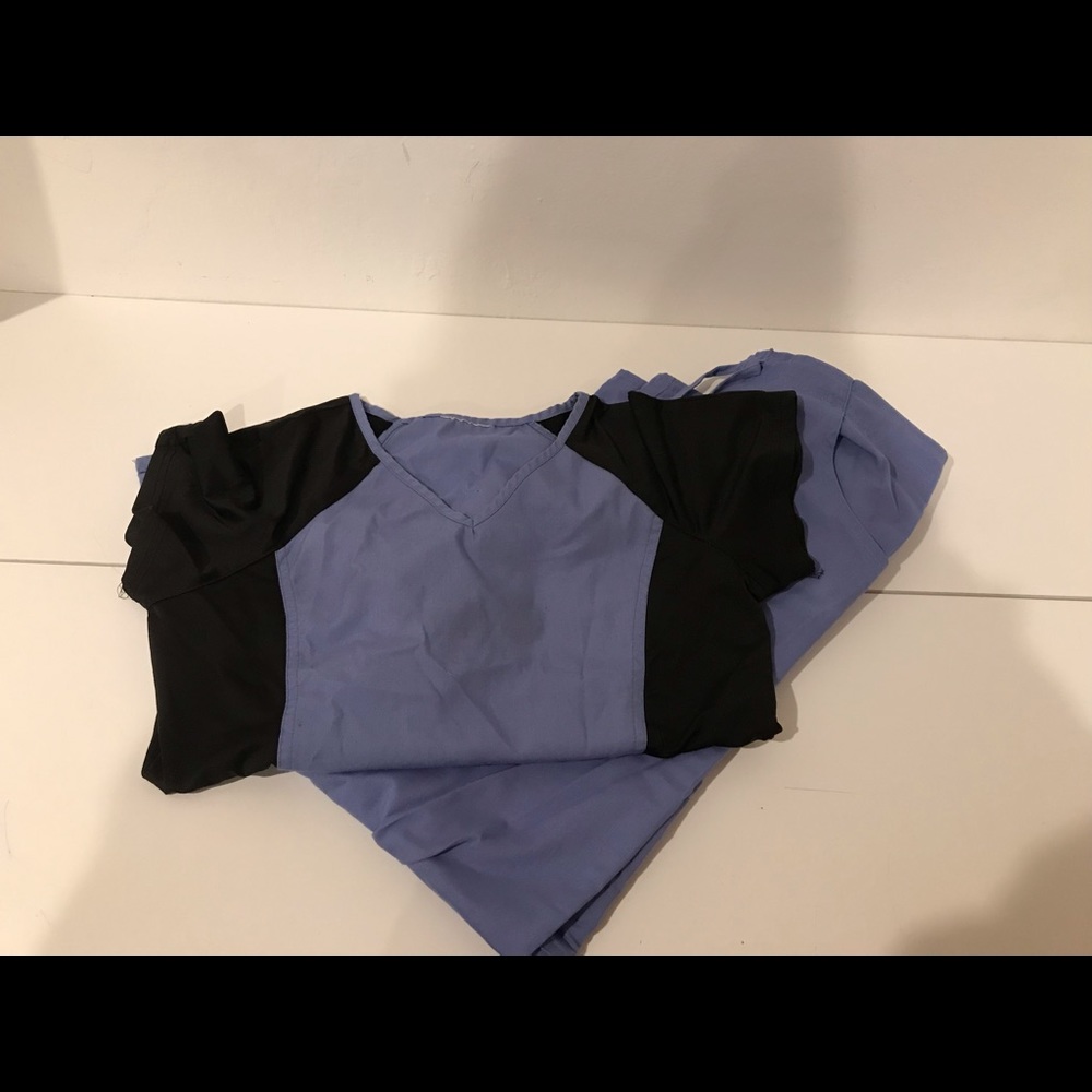 Medical scrub set